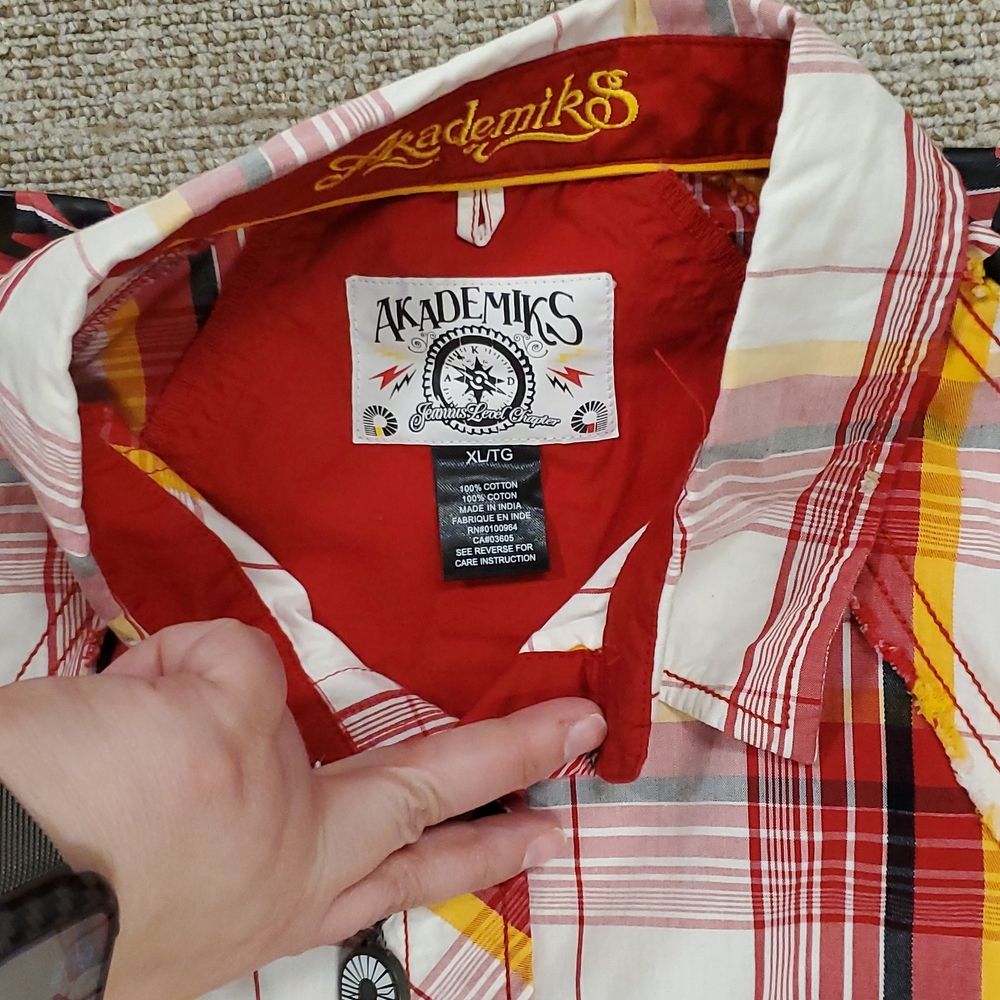 Akademiks Fray Plaid Men's XL button down shirt red, yellow, white and black - Picture 3 of 5